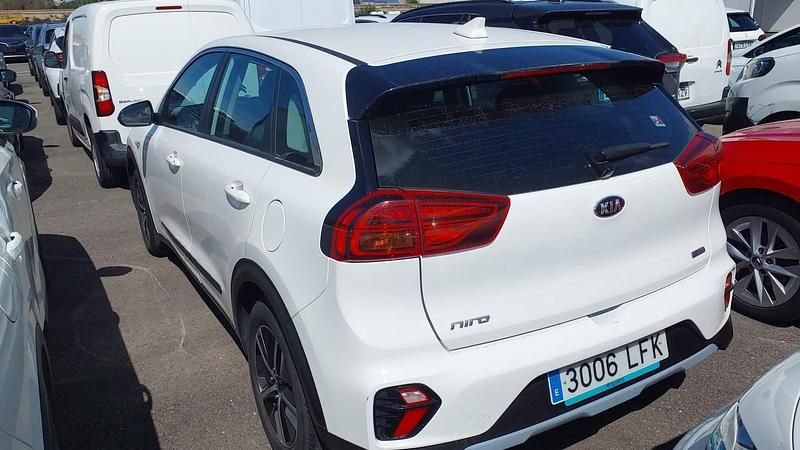 Usado Kia Niro 141 CV (103 kW) 2020 Blanco SUV