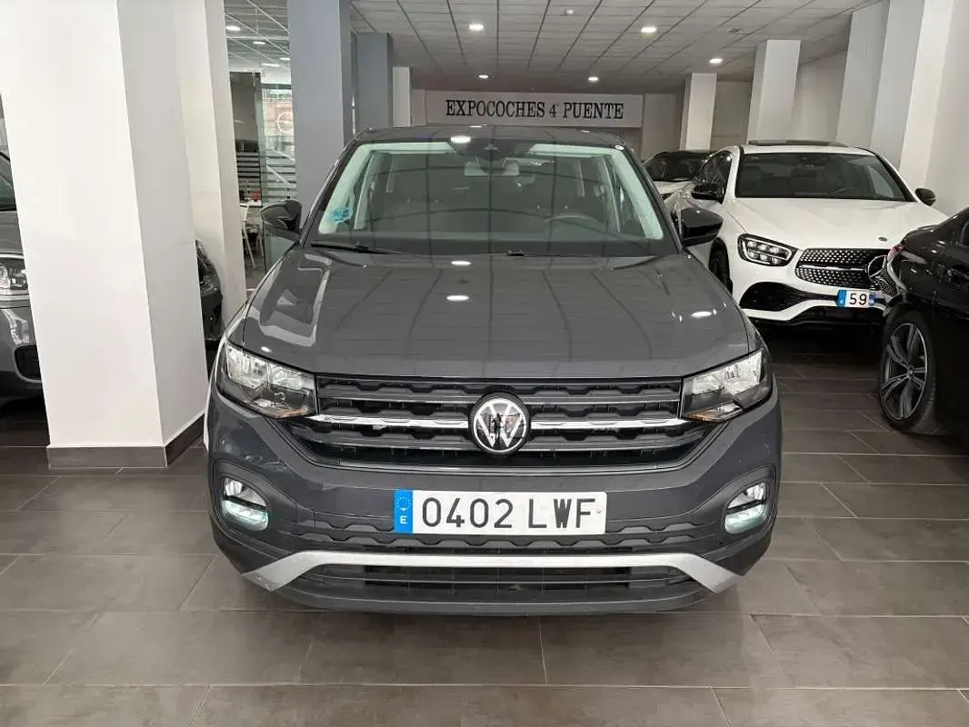 Usado VW T-Cross Advance 95 CV (69 kW) 2022 Gris SUV