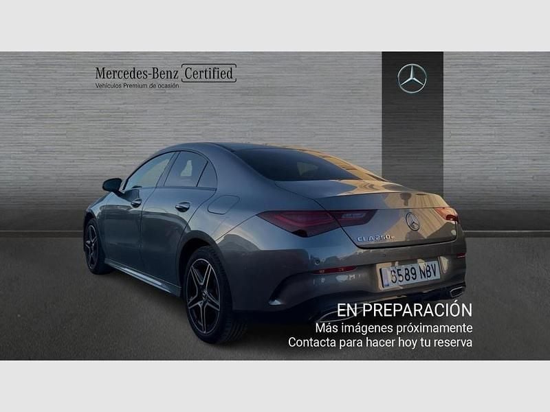 Usado Mercedes CLA250e 218 CV (160 kW) 2025 Gris Berlina