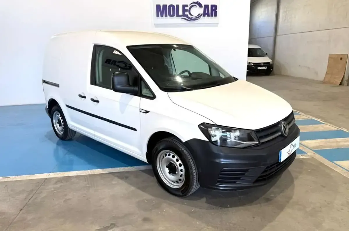 Usado VW Caddy Business 75 CV (55 kW) 2018 Blanco Monovolumen