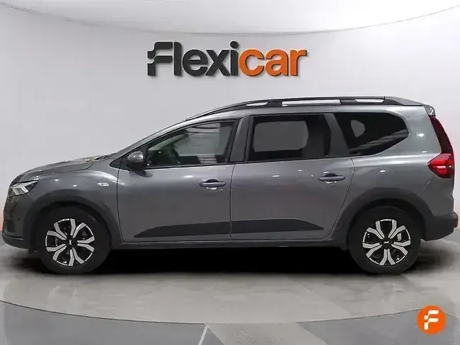 Usado Dacia Jogger Expression 110 CV (80 kW) 2024 Gris Monovolumen