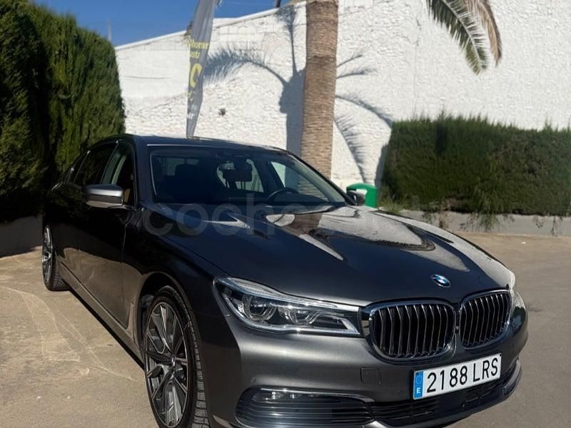 Usado BMW 730L Comfort Edition 265 HP (194 kW) 2017 Cinzento Sedan
