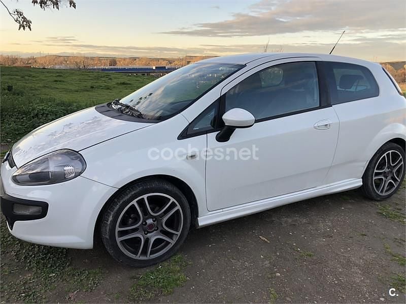 Usado Fiat Punto Evo Sport 105 CV (77 kW) 2010 Blanco Utilitario