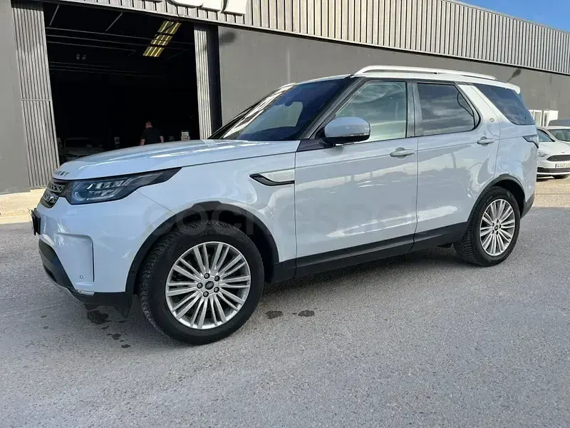 Usado Land Rover Discovery 5 HSE 240 CV (176 kW) 2018 Blanco SUV