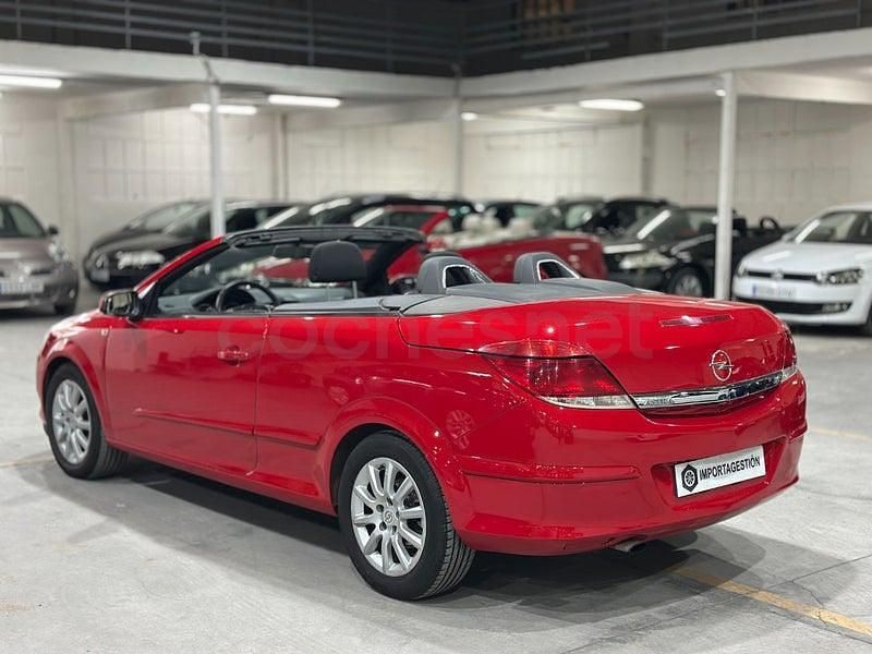 Usado Opel Astra Cabriolet Enjoy 115 CV (84 kW) 2008 Rojo Descapotable