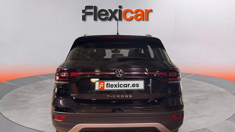 Usado VW T-Cross Advance 110 CV (80 kW) 2021 Negro SUV