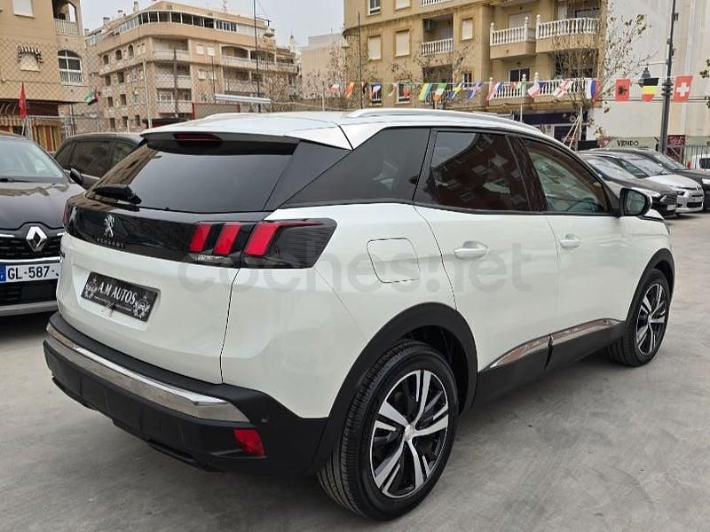 Usado Peugeot 3008 Allure 130 CV (95 kW) 2019 Blanco SUV