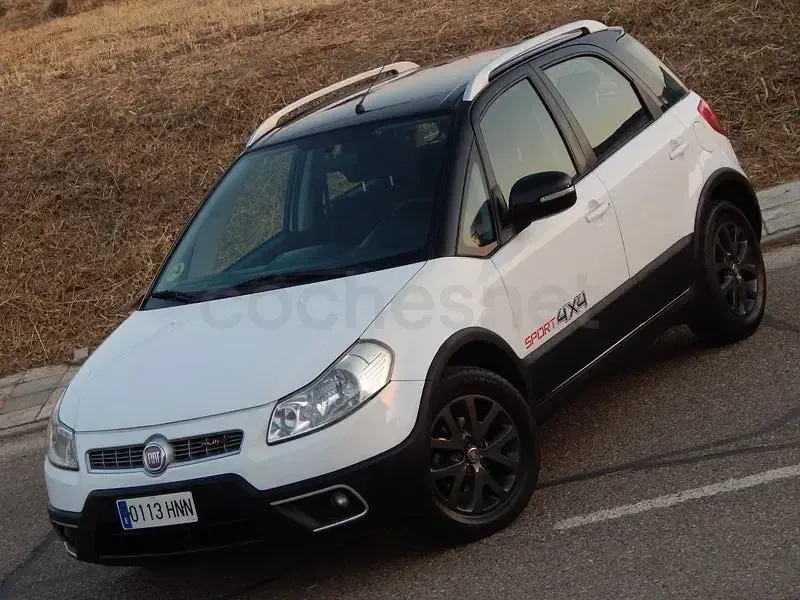 Usado Fiat Sedici Dynamic 135 CV (99 kW) 2013 Blanco SUV
