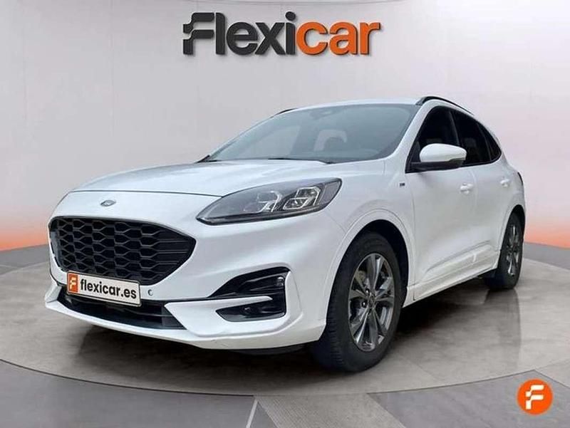 Usado Ford Kuga ST-Line 150 CV (110 kW) 2022 Blanco SUV