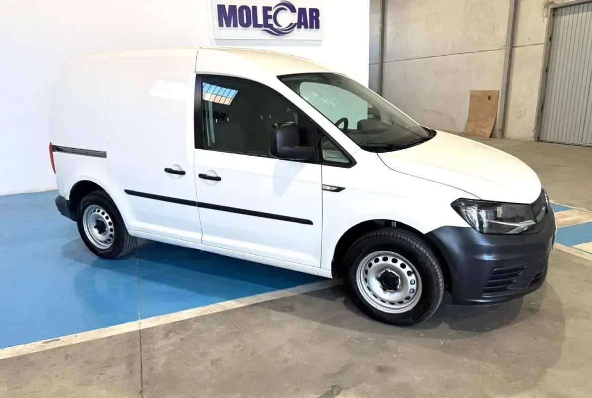 Usado VW Caddy Business 75 CV (55 kW) 2018 Blanco Monovolumen
