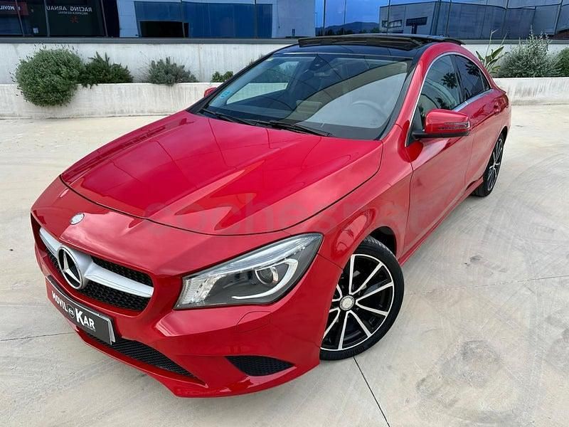 Rojo Usado 2016 Mercedes CLA200 Urban Berlina | 15.990 € (Buen precio) - Imagen 1/4