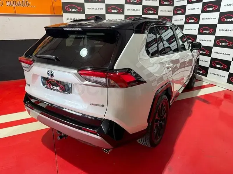 Usado Toyota RAV4 Hybrid Style 218 CV (160 kW) 2022 Blanco SUV