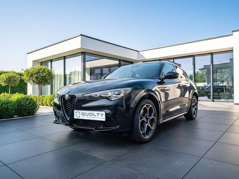 Usado Alfa Romeo Stelvio Veloce 210 CV (154 kW) 2024 Negro SUV