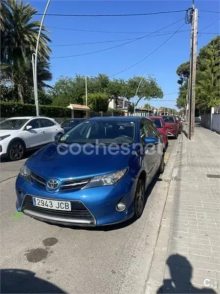 Usado Toyota Auris Active 124 CV (91 kW) 2015 Azul Berlina