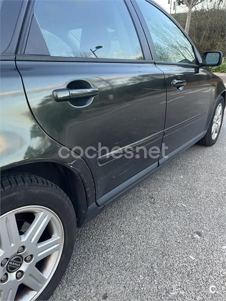 Usado Volvo S40 Momentum 125 CV (91 kW) 2004 Verde Berlina