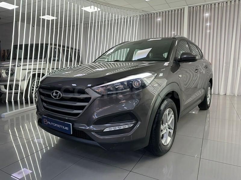 Usado Hyundai Tucson 115 CV (84 kW) 2017 Gris / plata SUV