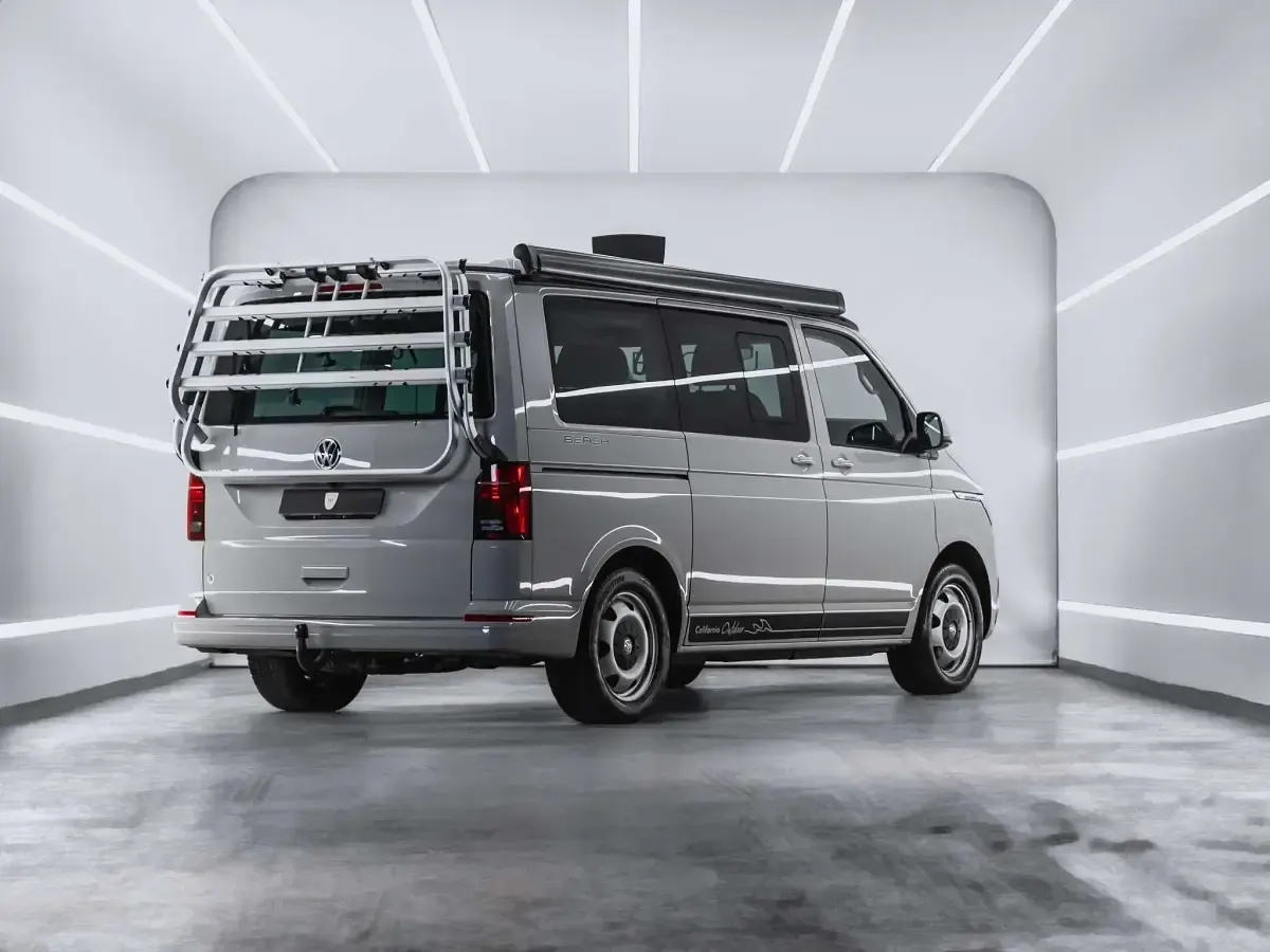 Usado VW California Beach 150 CV (110 kW) 2023 Gris Van