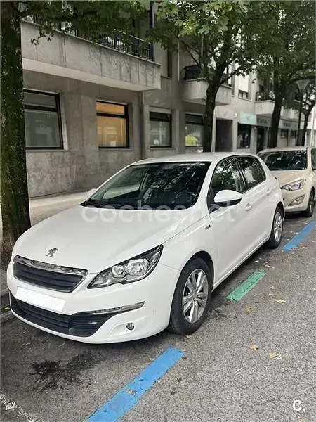 Usado Peugeot 308 Style 120 CV (88 kW) 2016 Blanco Berlina