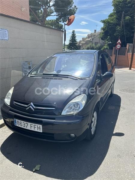 Usado Citroën Xsara Picasso Exclusive 92 CV (67 kW) 2006 Negro Monovolumen