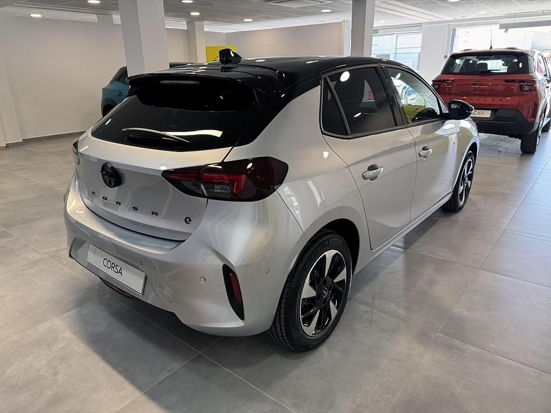 Nuevo Opel Corsa 114 kW (156 CV) 2025 Gris Berlina