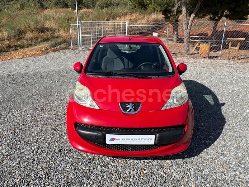 Usado Peugeot 107 68 CV (50 kW) 2007 Rojo Utilitario