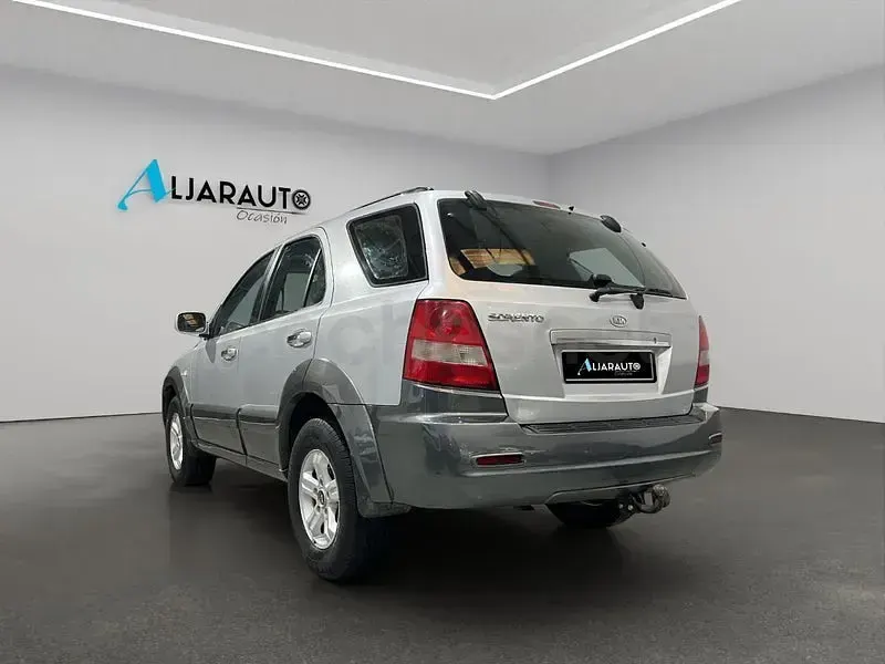 Usado Kia Sorento 140 CV (102 kW) 2006 Gris / plata SUV