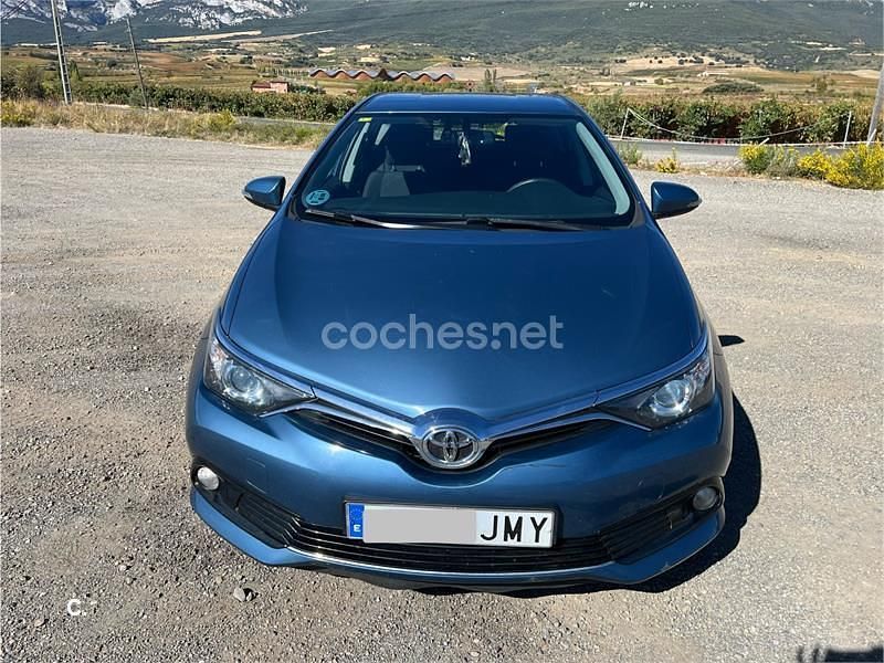 Azul Usado 2016 Toyota Auris Active Berlina | 9900 € (Precio justo) - Imagen 1/4