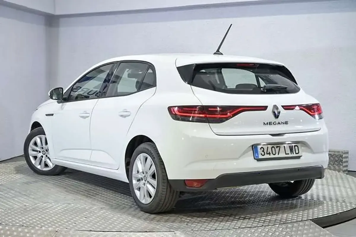 Usado Renault Mégane Business 116 CV (85 kW) 2022 Marrón Utilitario