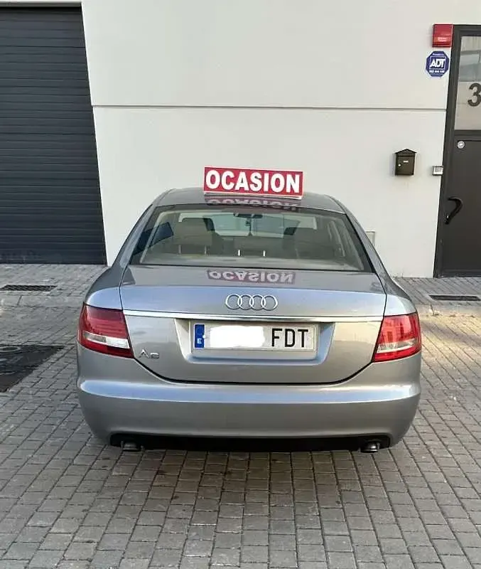 Usado Audi A6 140 CV (102 kW) 2006 Gris Berlina
