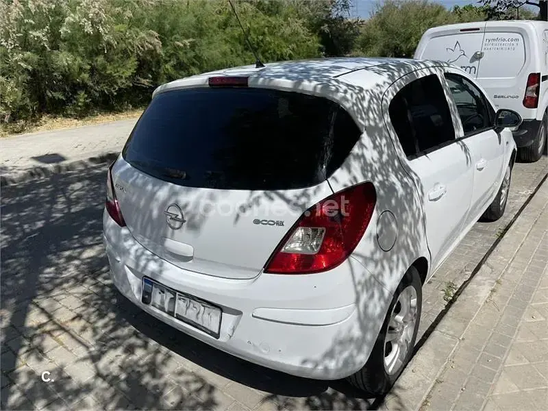 Usado Opel Corsa 75 CV (55 kW) 2010 Blanco Utilitario