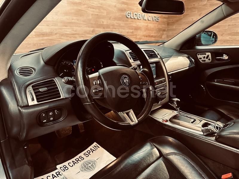 Usado Jaguar XK8 298 CV (219 kW) 2006 Gris / plata Coupe