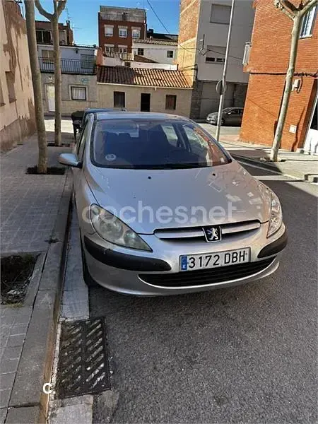 Usado Peugeot 307 136 CV (100 kW) 2004 Gris / plata Berlina