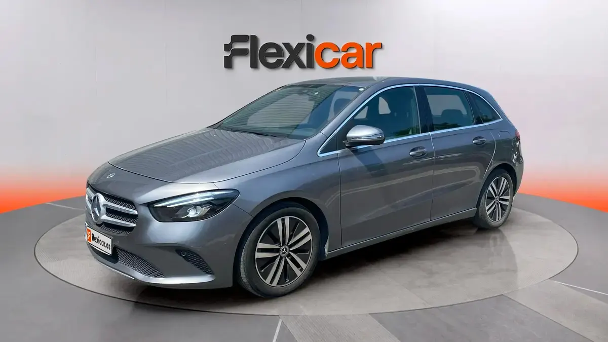 Usado Mercedes B200 150 CV (110 kW) 2021 Gris Utilitario