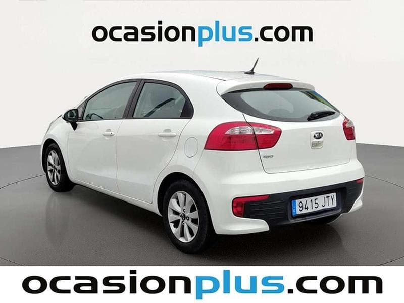 Usado Kia Rio 84 CV (61 kW) 2016 Blanco Utilitario