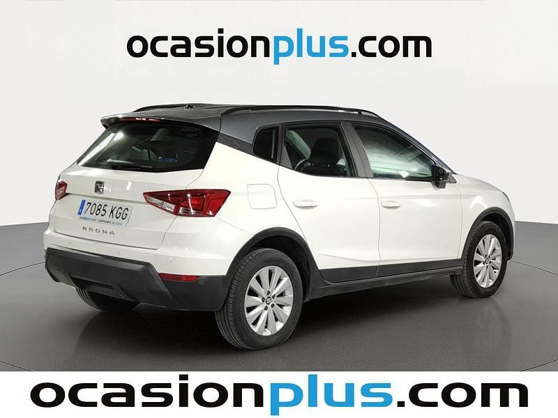 Usado Seat Arona Ecomotive 95 CV (69 kW) 2017 Blanco SUV