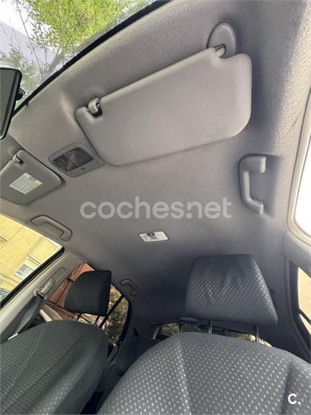 Negro Usado 2011 Toyota Yaris Active Berlina | 5300 € (Un poco caro) - Imagen 1/4