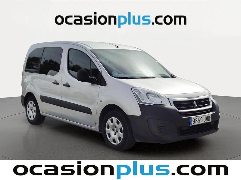 Usado Peugeot Partner Tepee Access 100 CV (73 kW) 2016 Gris plata Monovolumen