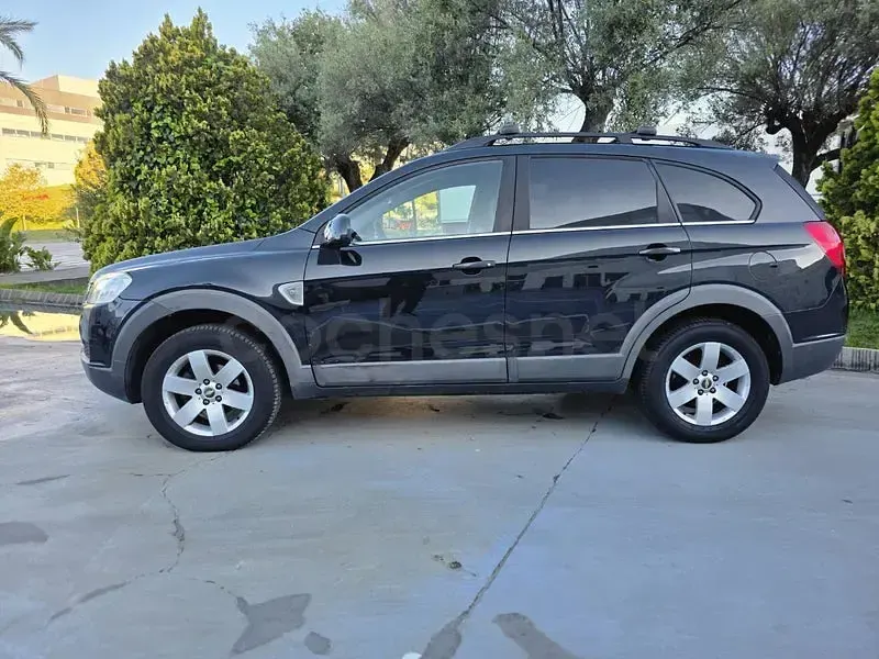 Usado Chevrolet Captiva LS 127 CV (93 kW) 2010 Negro SUV