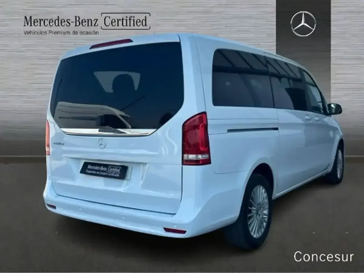 Usado Mercedes V220 163 CV (119 kW) 2023 Blanco Monovolumen