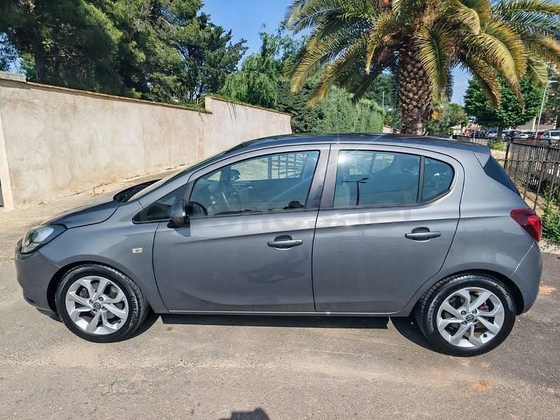 Usado Opel Corsa Color Edition 95 CV (69 kW) 2015 Gris Utilitario
