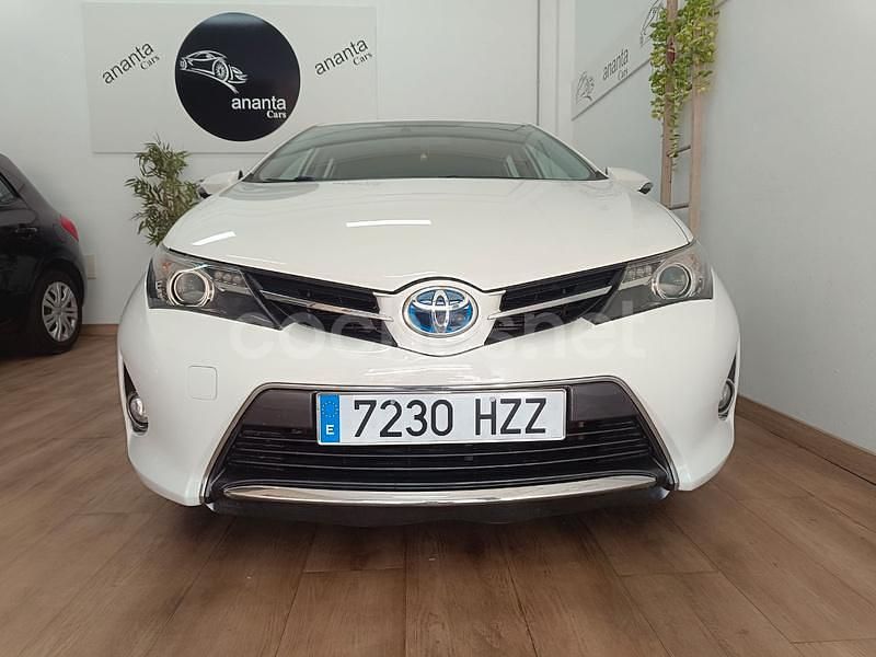 Blanco Usado 2014 Toyota Auris Hybrid Active Berlina | 9300 € (Precio justo) - Imagen 1/4