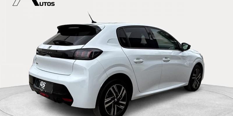 Usado Peugeot 208 Active 102 CV (75 kW) 2023 Blanco Utilitario