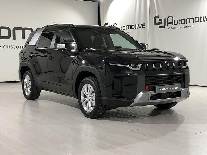Usado Ssangyong (KGM) Torres 163 CV (119 kW) 2024 Negro SUV