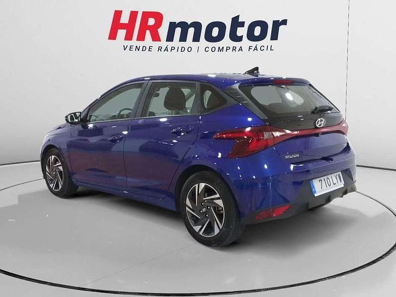 Usado Hyundai i20 102 CV (75 kW) 2022 Azul Utilitario