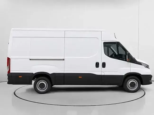 Usado Iveco Daily 156 CV (114 kW) 2022 Blanco Berlina