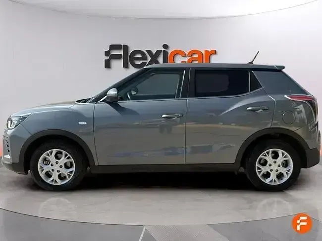 Usado SsangYong Tivoli 135 CV (99 kW) 2024 Gris SUV