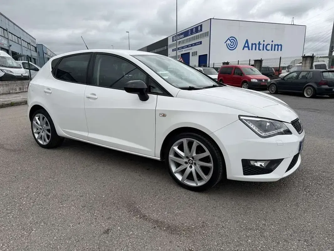 Usado Seat Ibiza FR 90 CV (66 kW) 2016 Blanco Utilitario