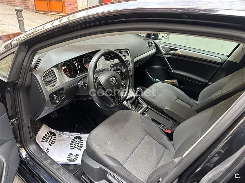 Usado VW Golf Sportsvan Advance 110 CV (80 kW) 2015 Negro Monovolumen