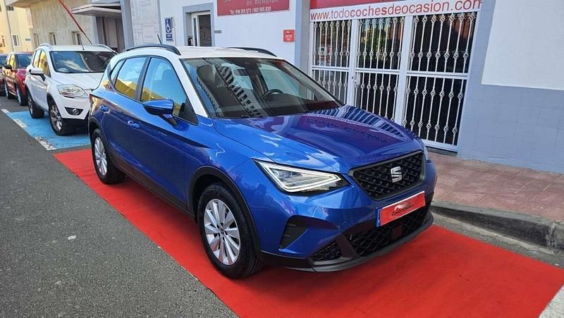 Usado Seat Arona Style 110 CV (80 kW) 2023 Azul SUV