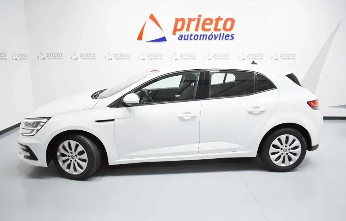 Usado Renault Mégane Life 116 CV (85 kW) 2021 Blanco Utilitario